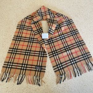 🤎traded🤎 Burberry Cashmere Scarf